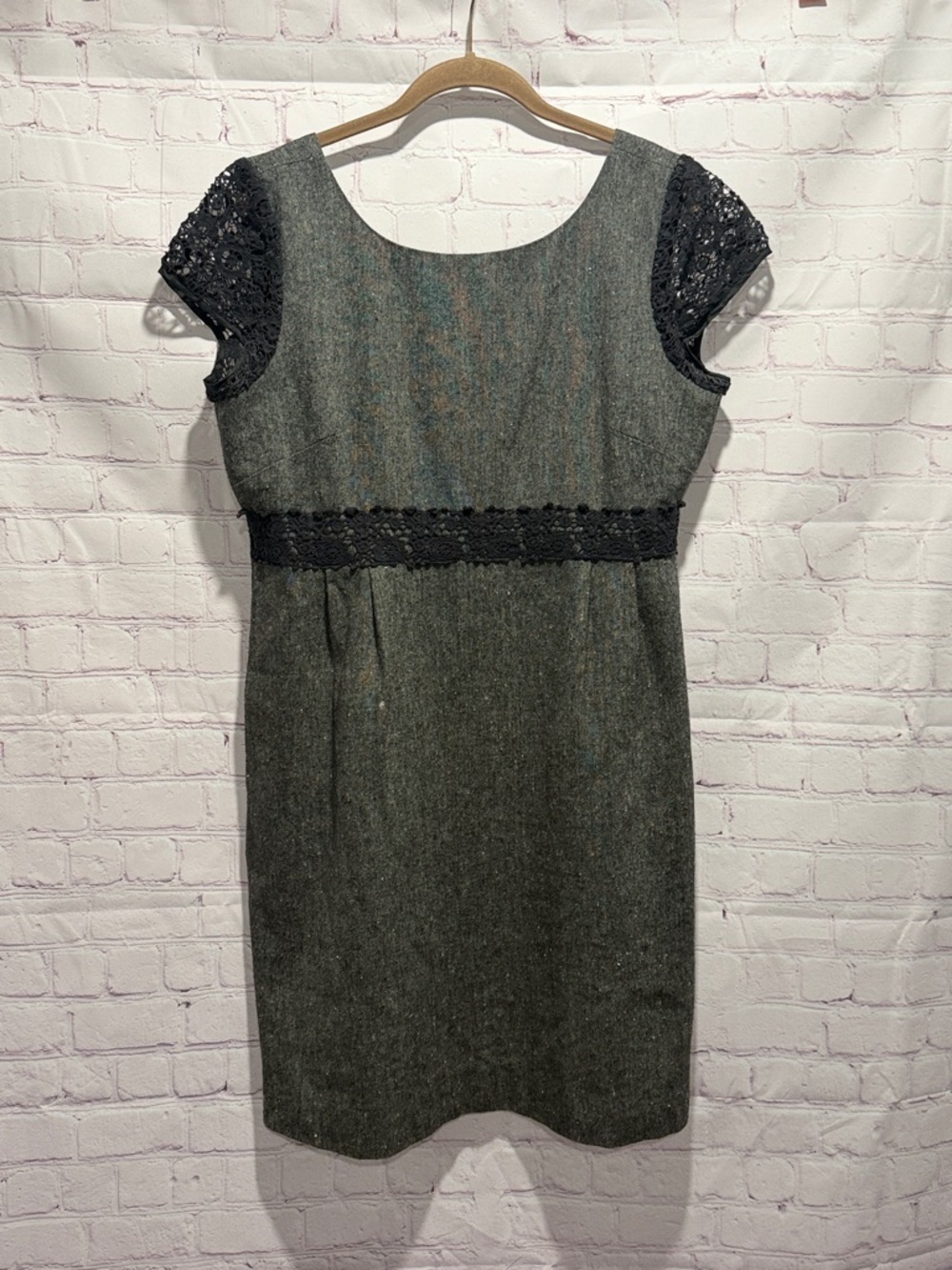 J. Crew‎ Gray Tweed Wool Blend Dress with Black Lace Accents Woman’s Size 12